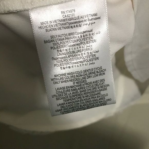 NWT $128 BCBGeneration | Flutter Sleeve | Floral Cutout Dress in Antique White - Picture 10 of 12